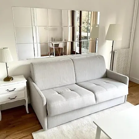 Studio Meuble Et Tres Lumineux Paris